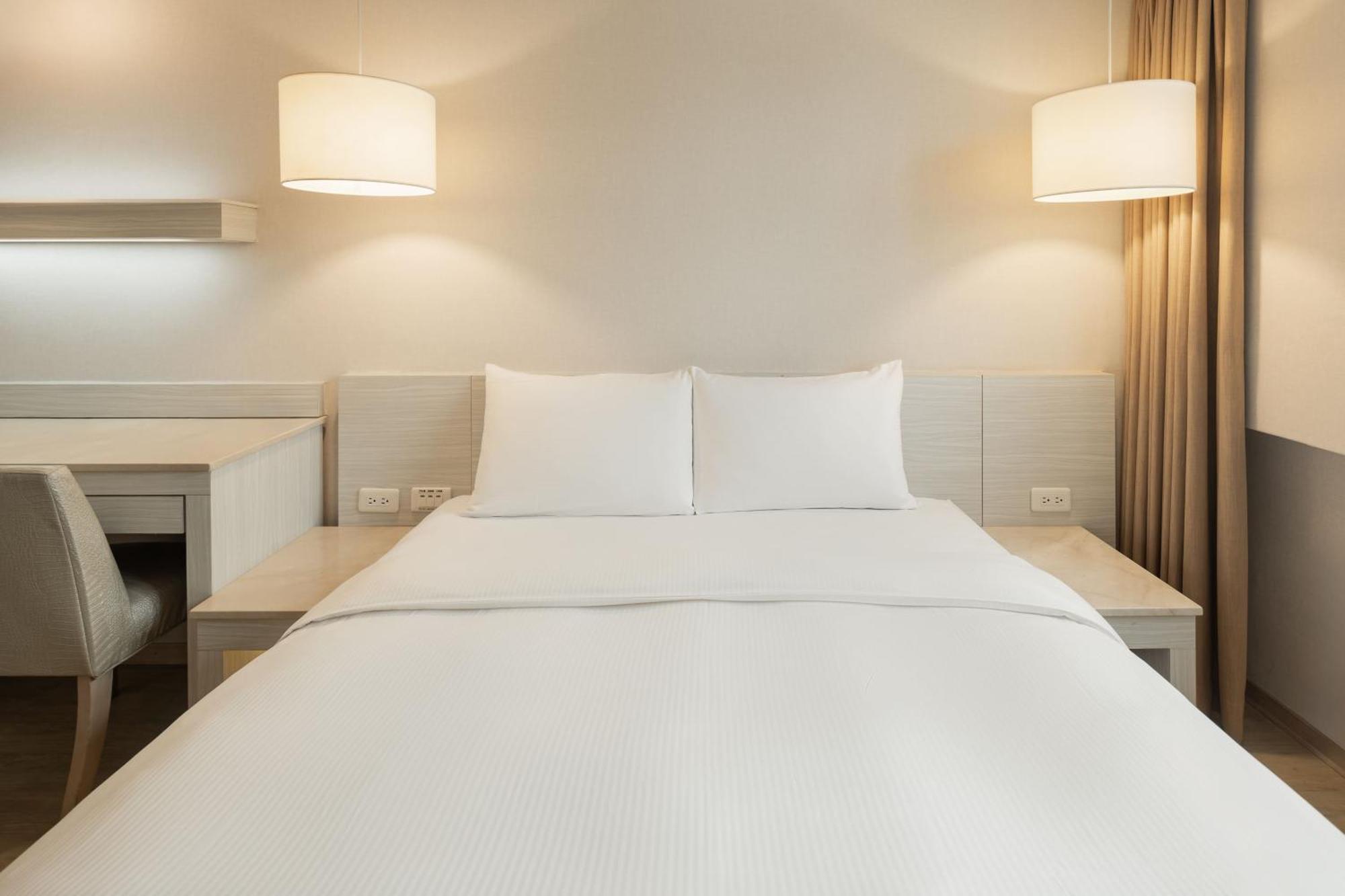 Kindness Hotel - Houyi Jiuru Kaohsiung Zimmer foto