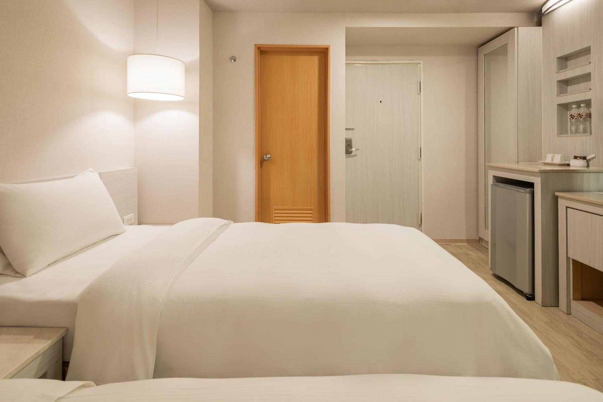 Kindness Hotel - Houyi Jiuru Kaohsiung Zimmer foto